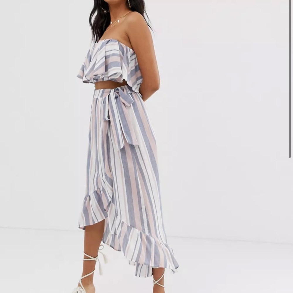 NWT. Two piece set. Perfect for cover up. ASOS